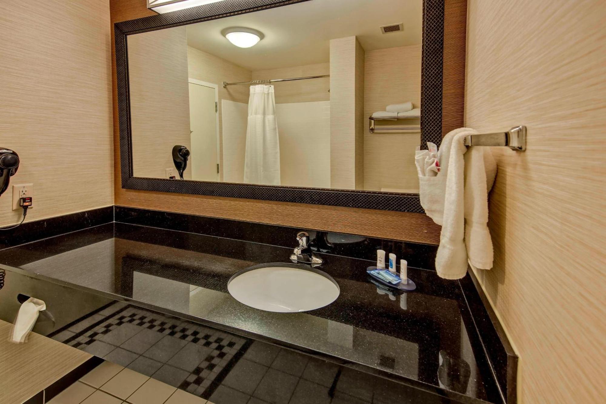 Fairfield Inn And Suites By Marriott Oklahoma City Airport Zewnętrze zdjęcie